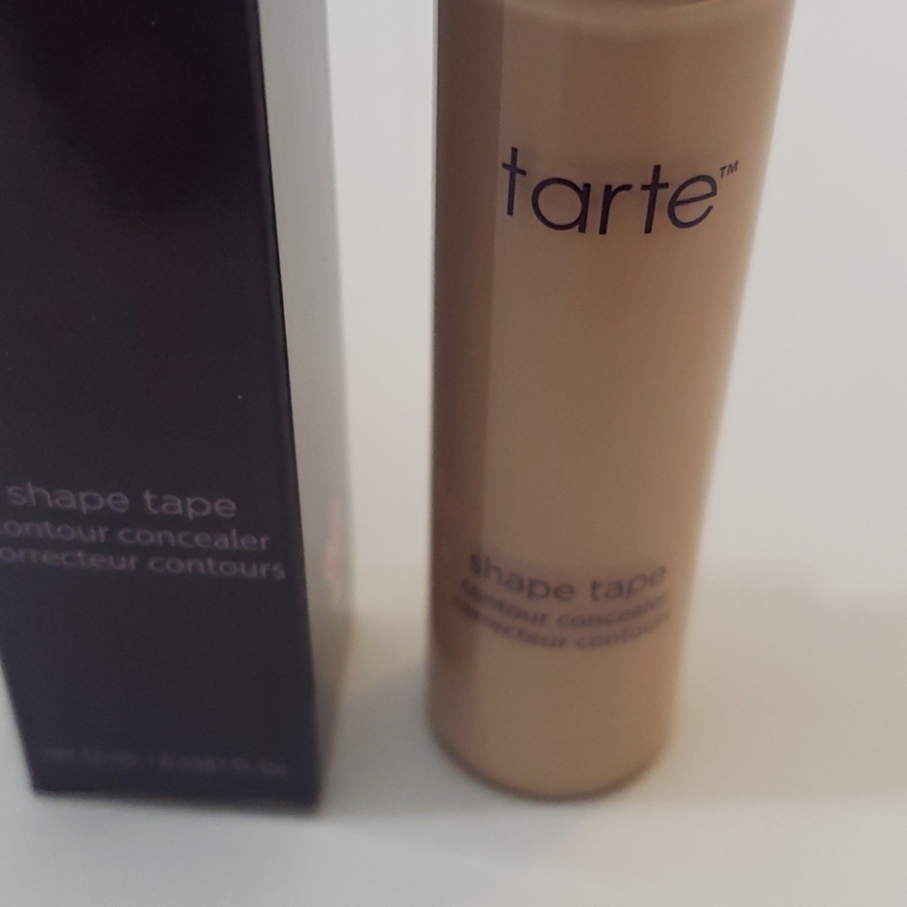 Concealer - Picture 2 of 3